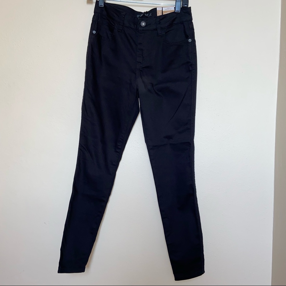 PraAna black fitted denim ODAY jeans. Short inseam 28” Size-4/27 BNWT